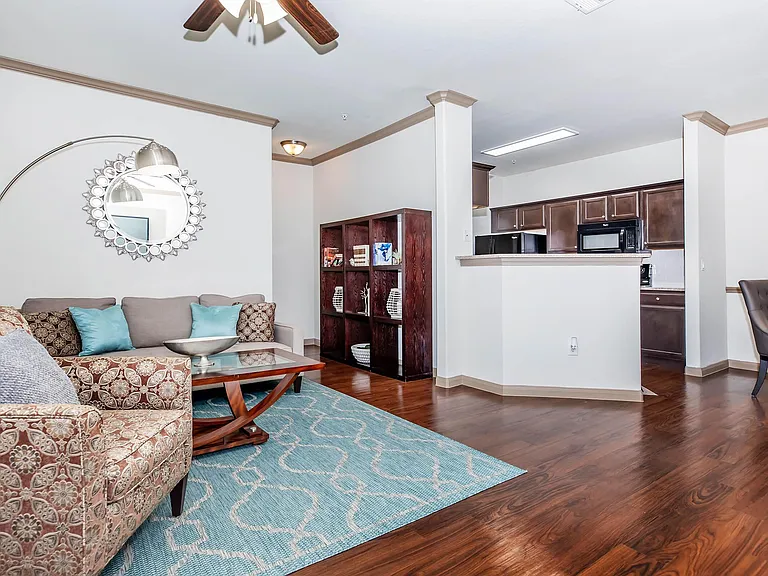 Hudson Trails Apartments — Photo 26