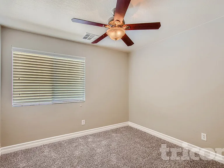 37186 W Amalfi Ave — Photo 13