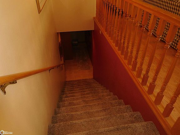 3rd image of 438 N 5th St