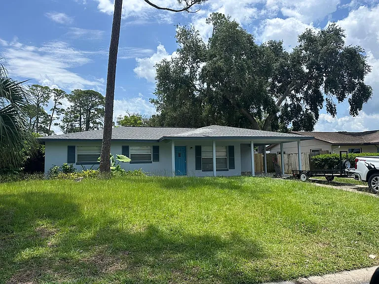591 Cambridge Cir — Photo 1
