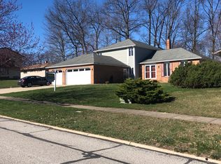 7080 Antoinette Dr, Parma, OH