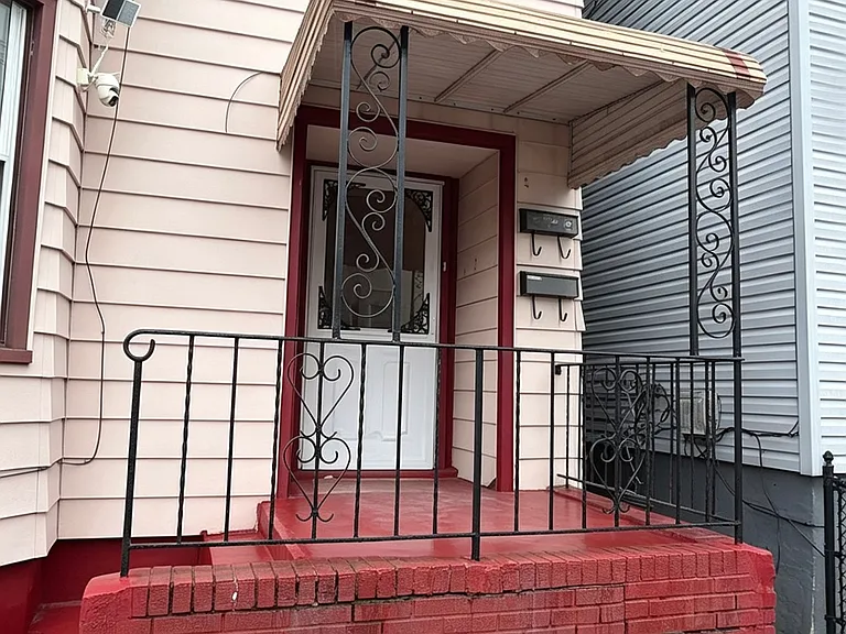 110 Grant Ave #1 — Photo 13