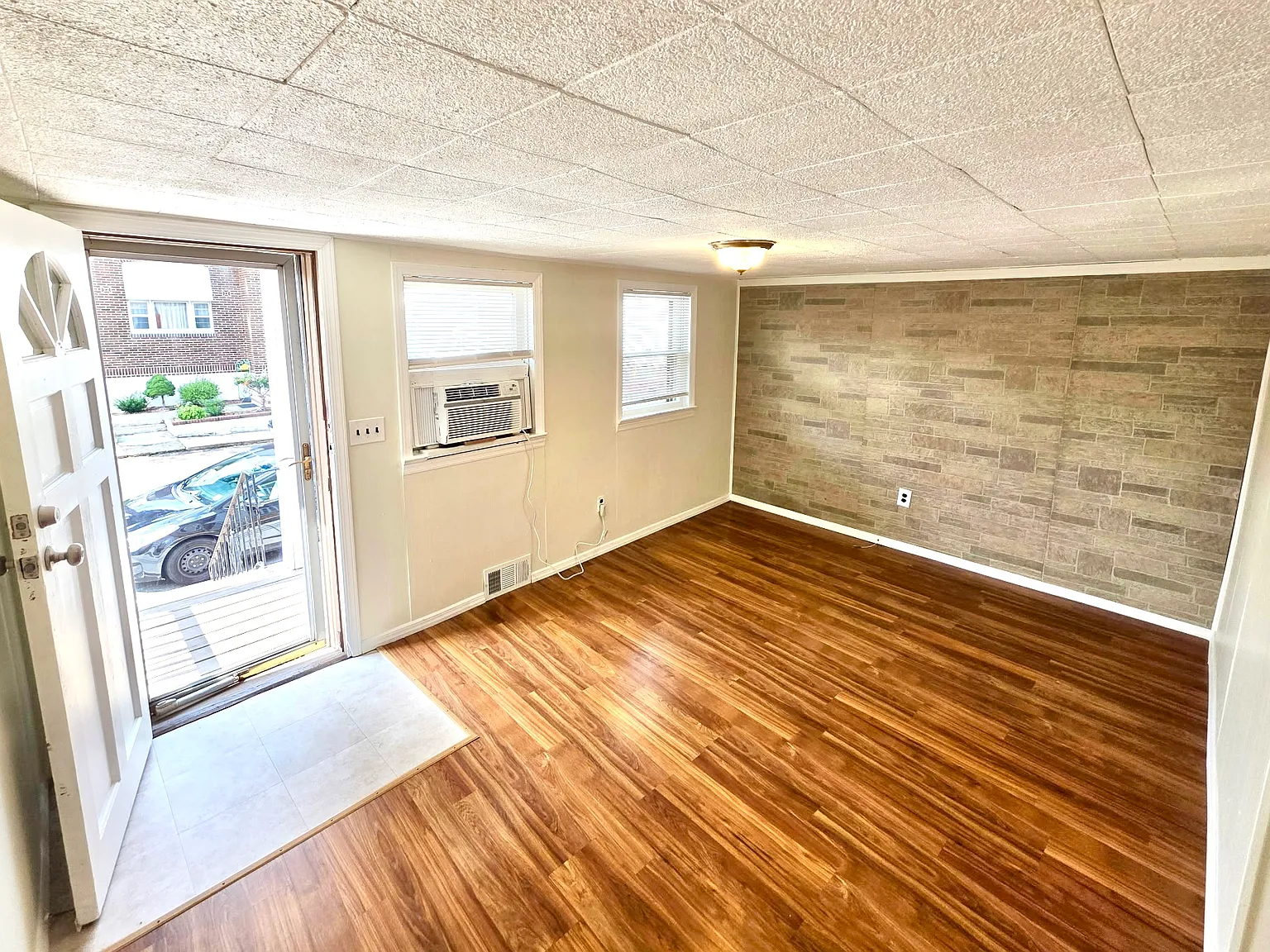 1 bed, 800 sqft, $1,750 — Photo 2