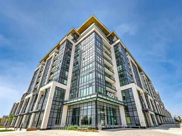 405 Dundas St W, Oakville, ON