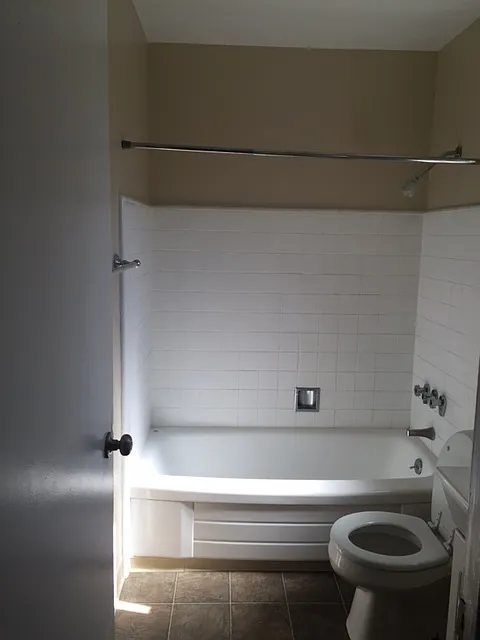 Middlefield Apartments — Photo 4