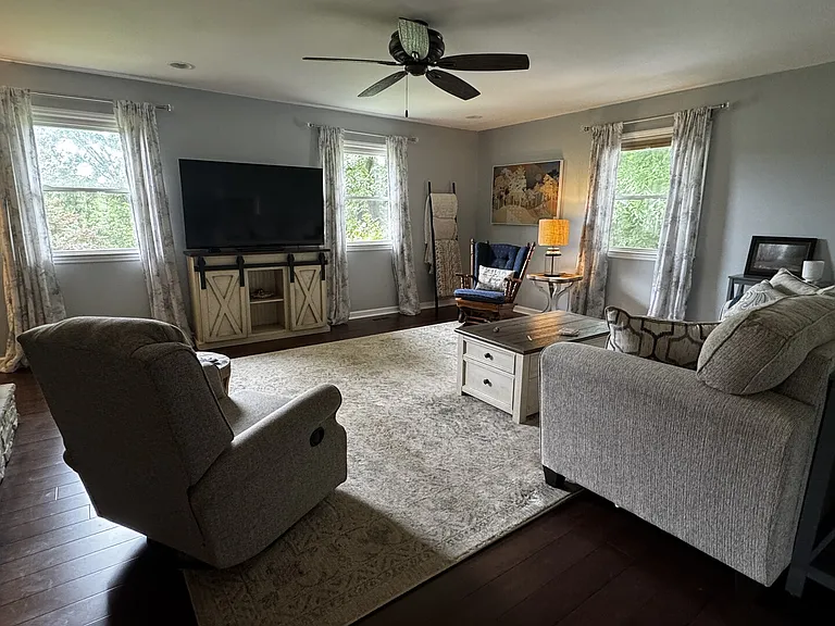 Riverwood Dr — Photo 27