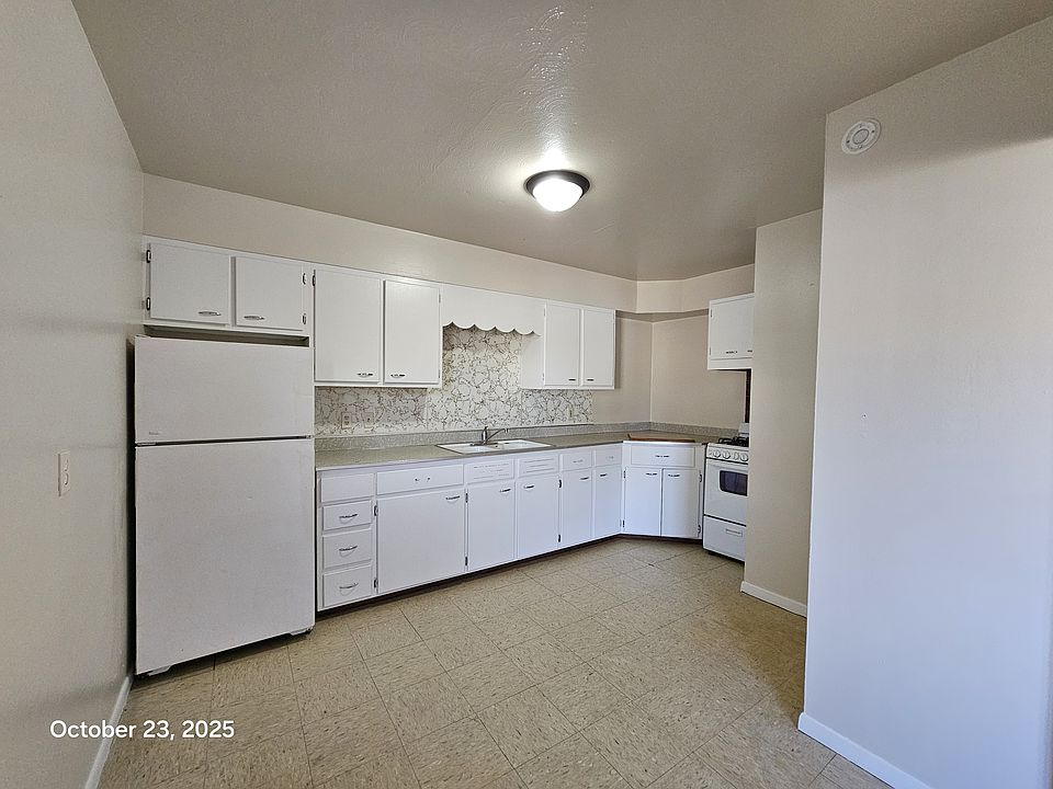 2nd image of 323 E Jackson St #5
