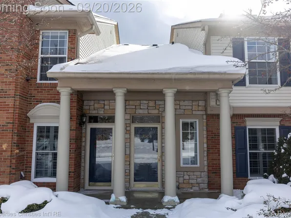 3645 Oakmonte Blvd, Rochester, MI 48306