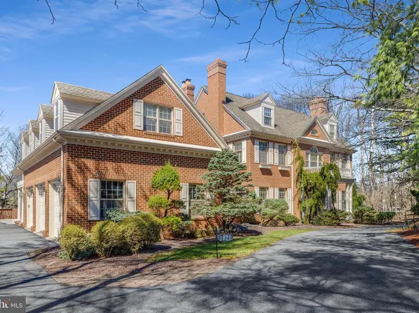 1821 Museum Rd, Wyomissing, PA 19610