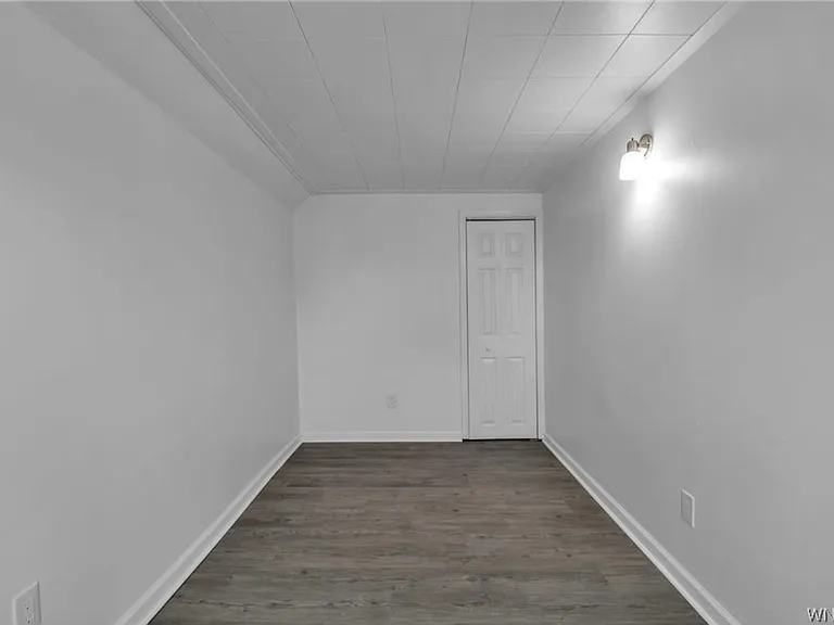 28 Burch Ave — Photo 8