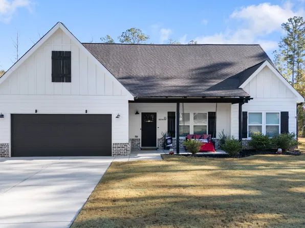 15 Willow Leaf Dr, Buchanan, GA 30113