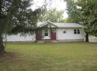 3 Watson Ln, Fairfield, IL 62837