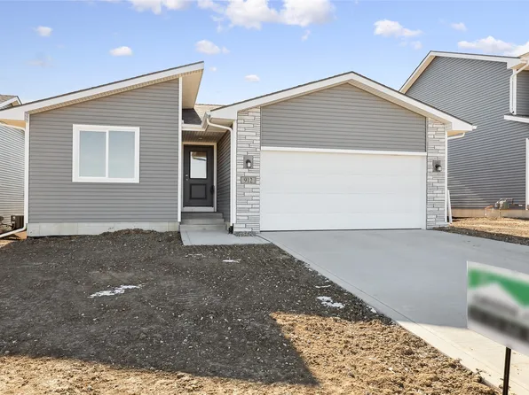 912 Spruce Ave, Norwalk, IA 50211