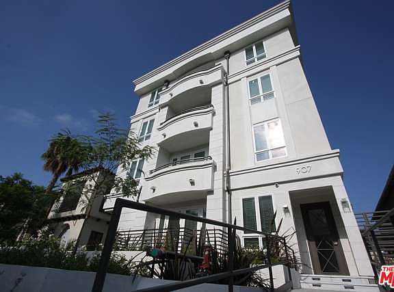 3rd image of 907 S Shenandoah St #102
