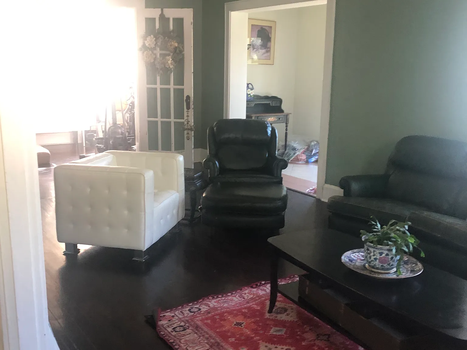 4 bed, 2200 sqft, $3,200 — Photo 2