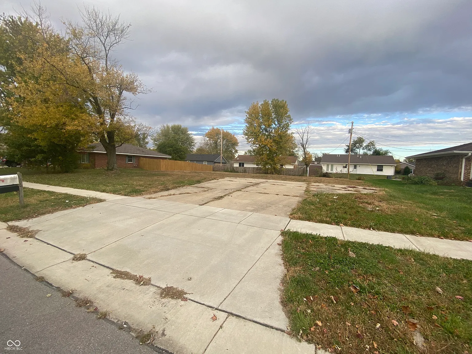 189 Pinedale Dr photo 1