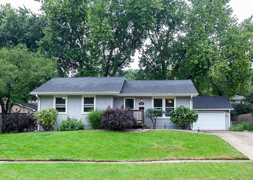 1st image of 2904 77th St