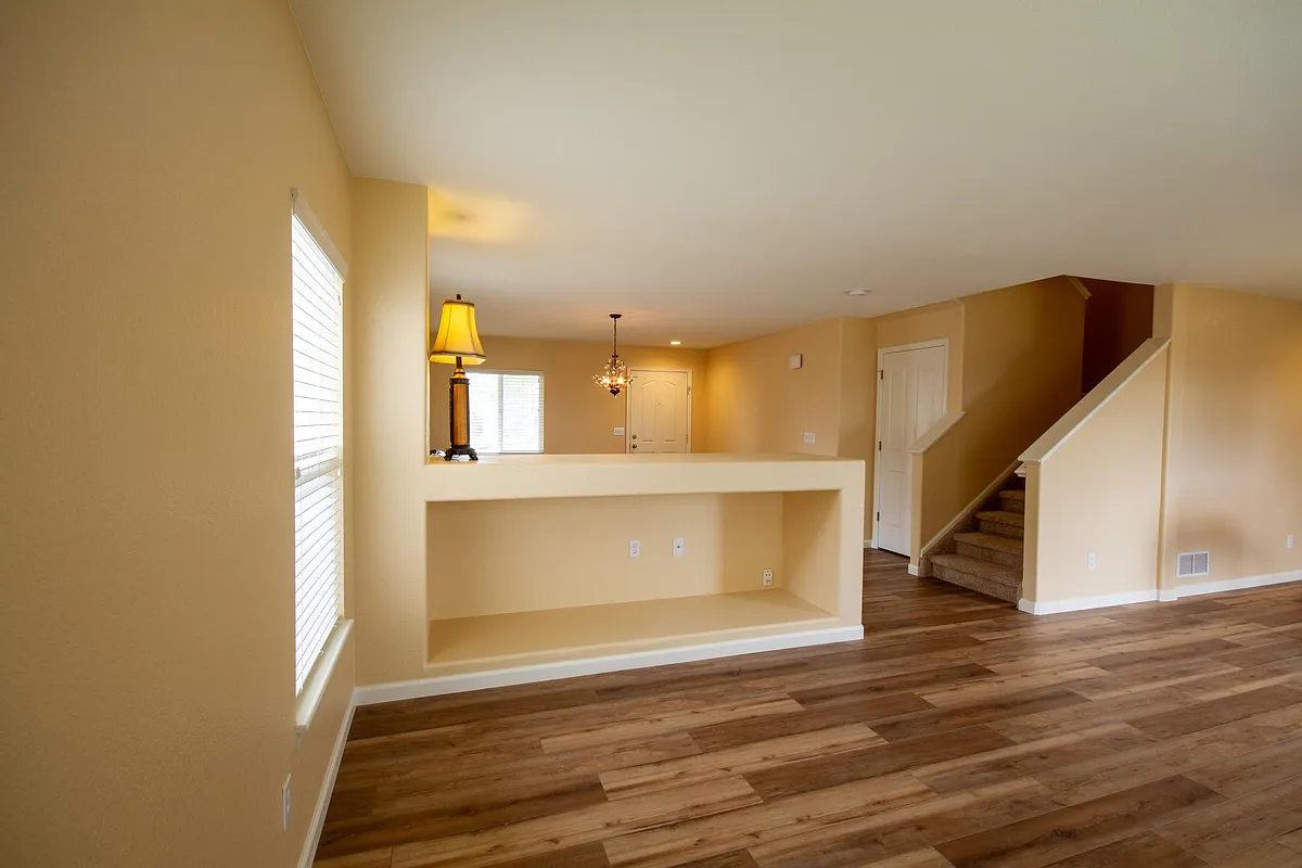 Building Photo - 5747 Jaguar Way