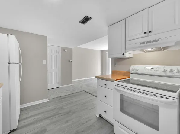 396 Circuit Ln Unit C, Newport News, VA 23608