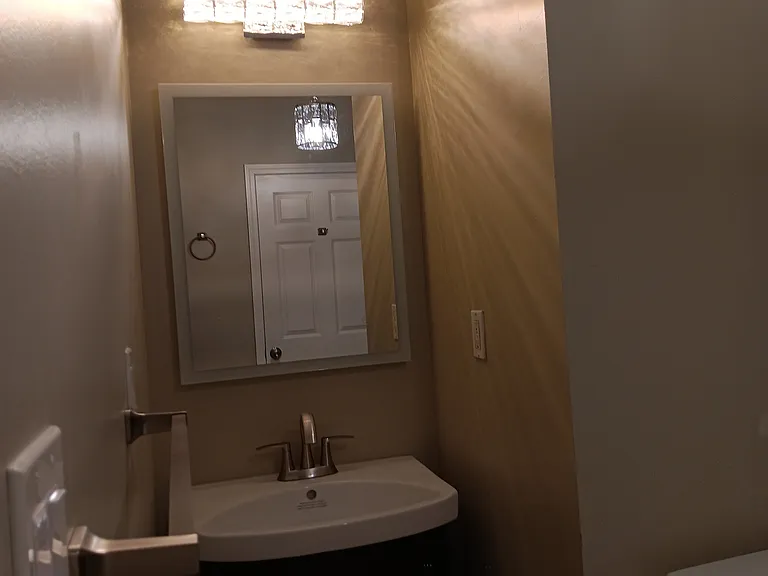 537 Gillis St #HOUSE — Photo 23