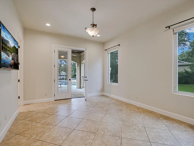 11 Inwood Cir — Photo 29