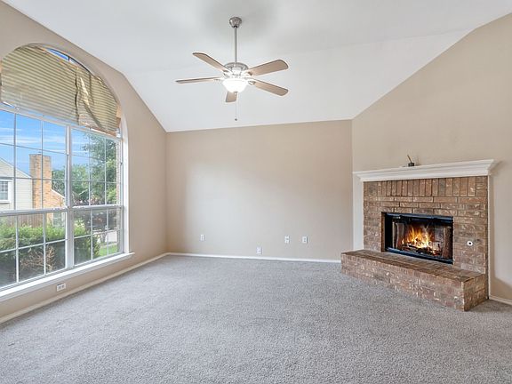 5th image of 203 Cain Dr