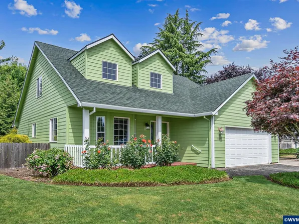 1123 N Gardner Ave, Stayton, OR 97383