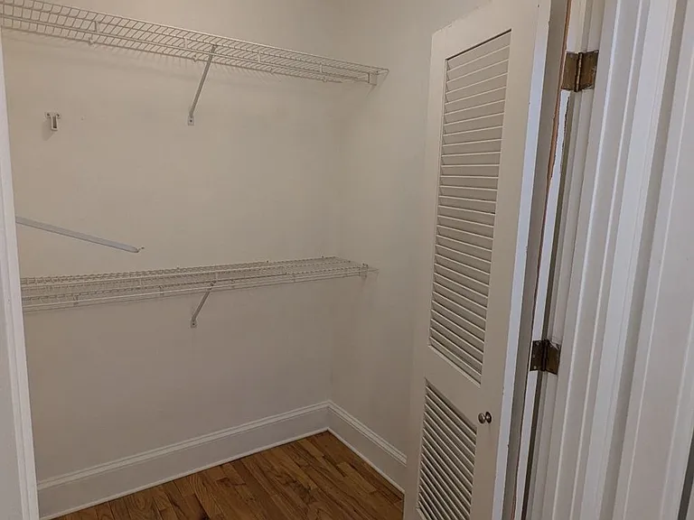 521 Gunter St — Photo 21
