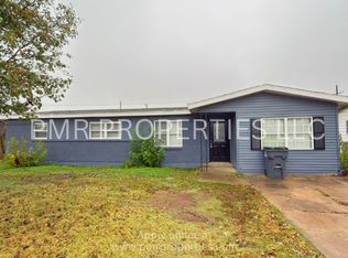 126 SW 45th St, Lawton, OK 73505