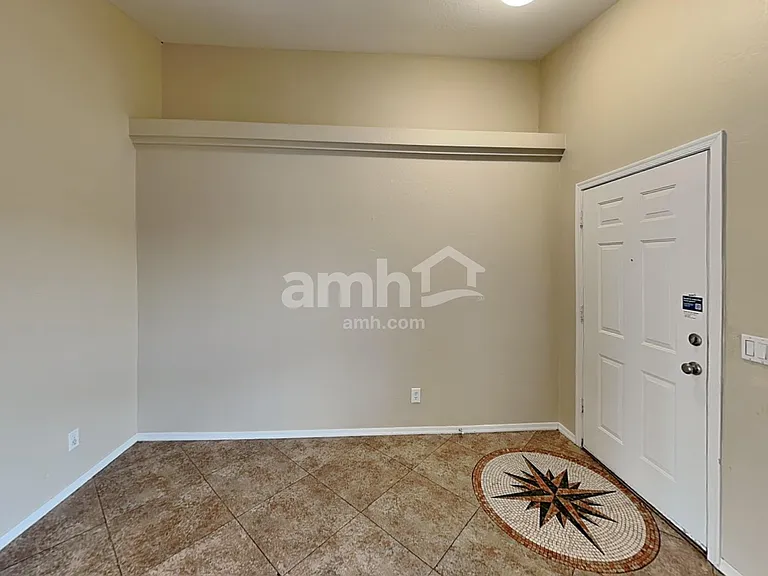 9029 W Avalon Dr — Photo 8