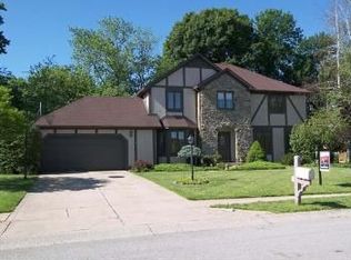 1015 Lakewood Dr S, Brownsburg, IN 46112