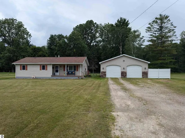 3578 Deep River Rd, Standish, MI 48658