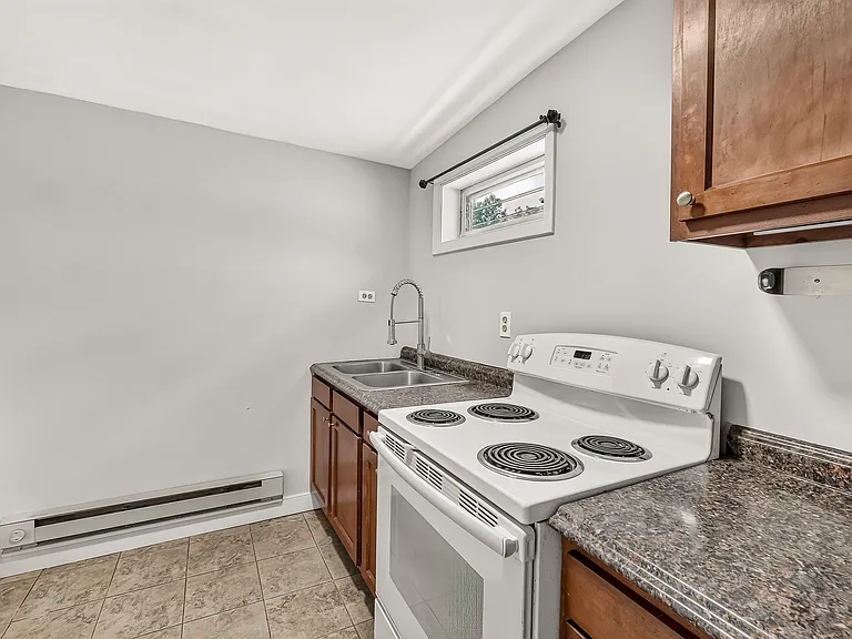 243 E 2nd St #5 — Photo 6