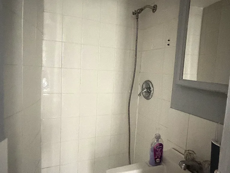 21 Essex St #14 — Photo 9