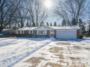 2653 Bay Port Ln, Green Bay, WI 54313