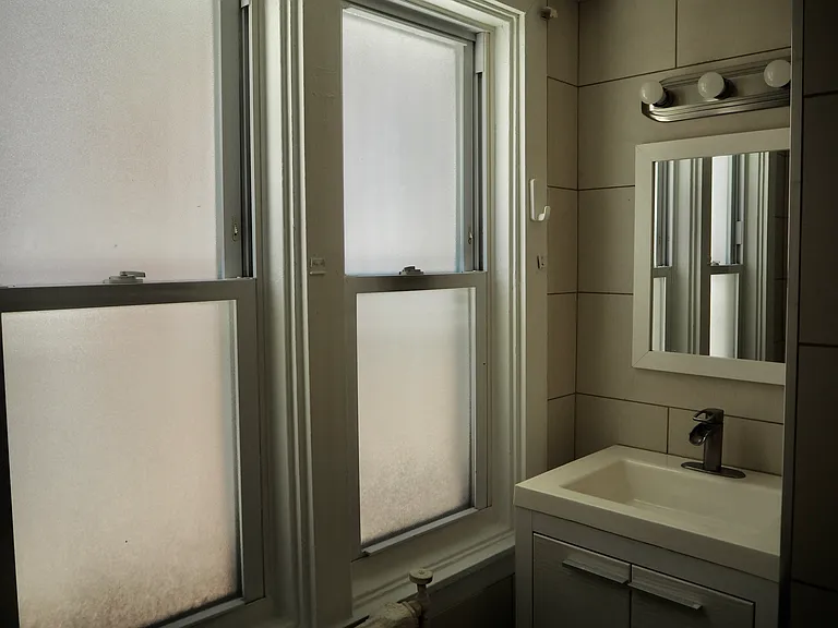 3318 Arch St #2 — Photo 13