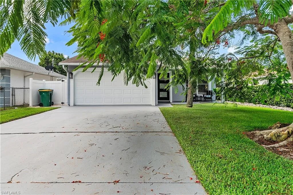 3 bed, 2.0 bath, 1128 sqft, $9,400 — Photo 2