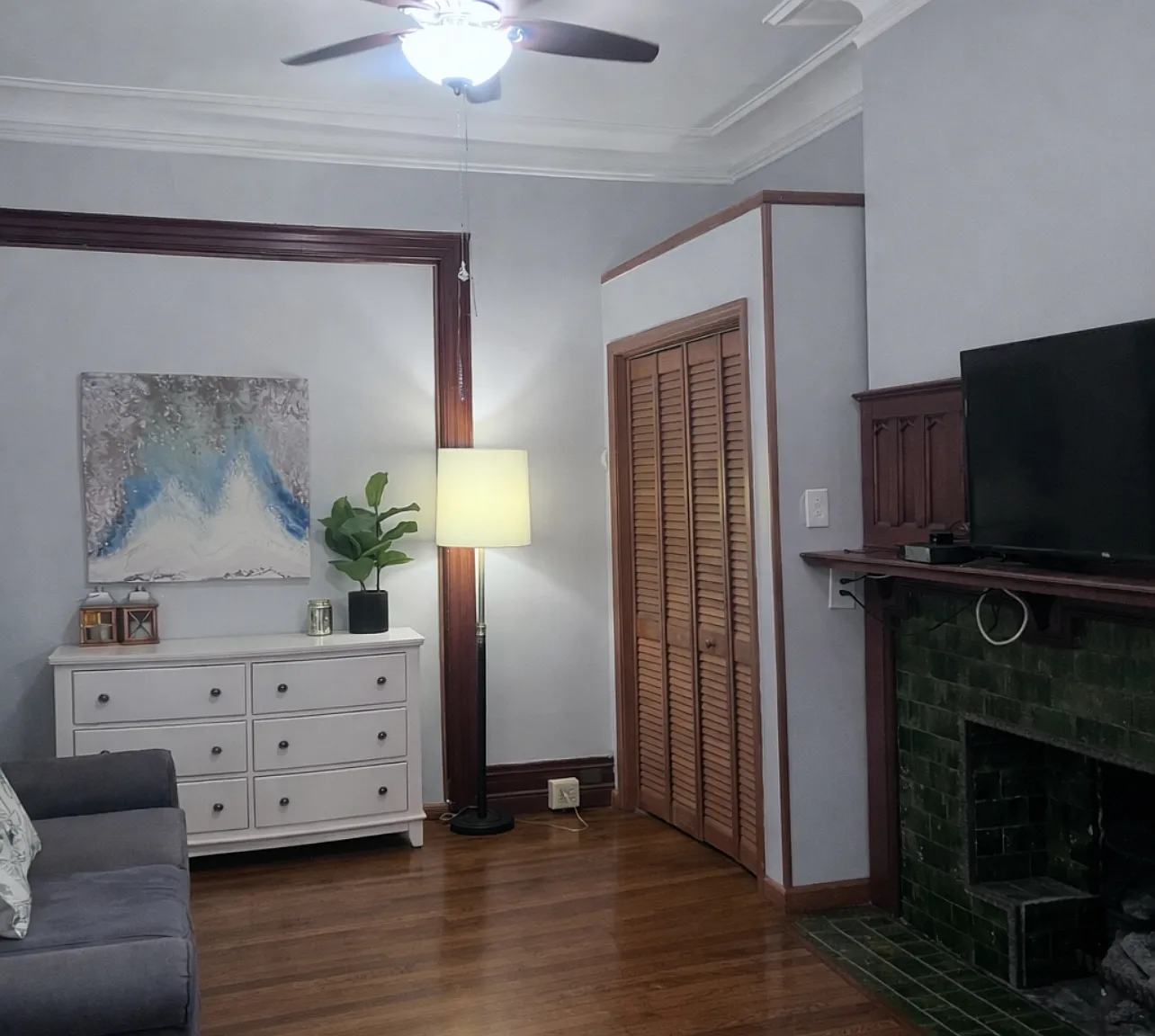 Studio, 650 sqft, $1,300 — Photo 2