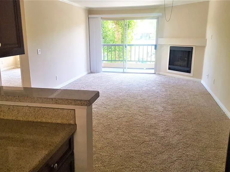5510 Owensmouth Ave #213 — Photo 1