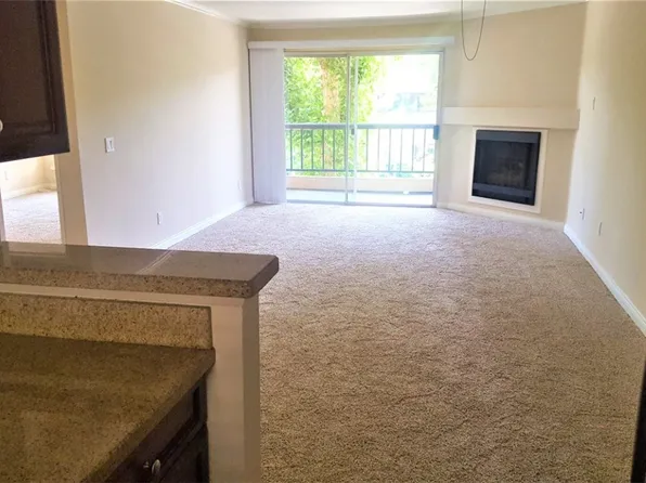 5510 Owensmouth Ave APT 213, Woodland Hills, CA 91367