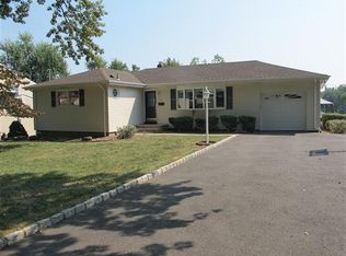 24 Meadowbrook Ln, Cedar Grove, NJ 07009