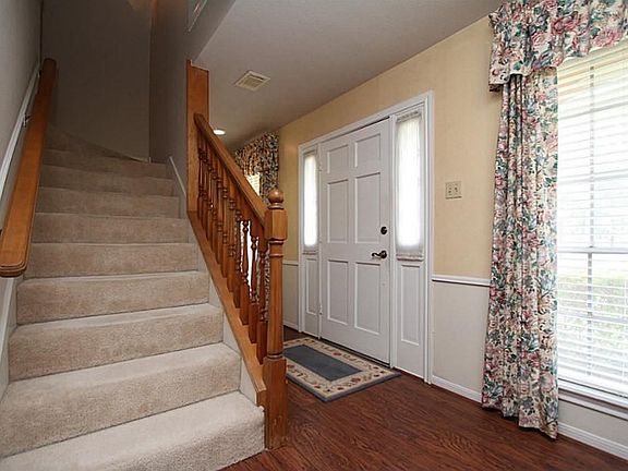 4th image of 11931 Gardenglen Dr