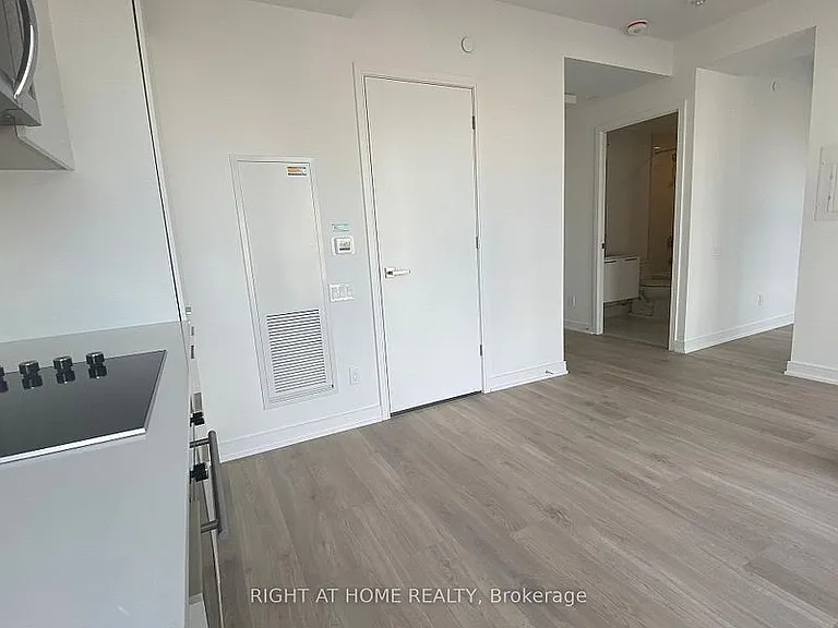 3 Gloucester St #901 — Photo 51