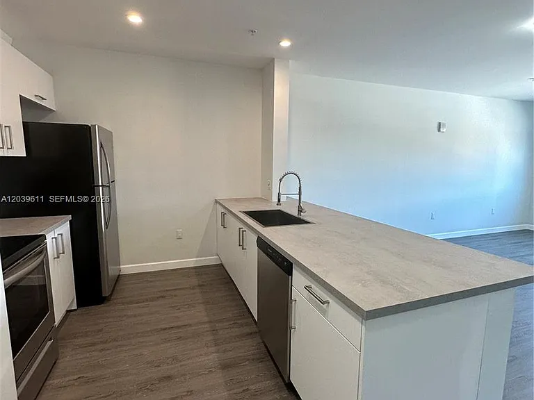 2311 NW 22nd Ave #206 — Photo 8