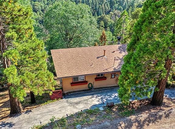3rd image of 22031 Buckthorne Dr