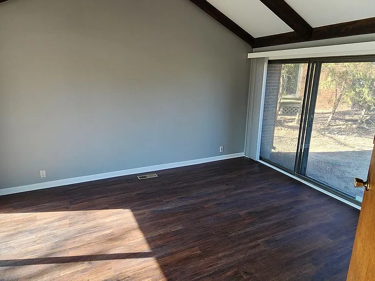 4 Brookwood Ln — Photo 13