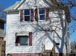 1122 W 5th St, Waterloo, IA 50702