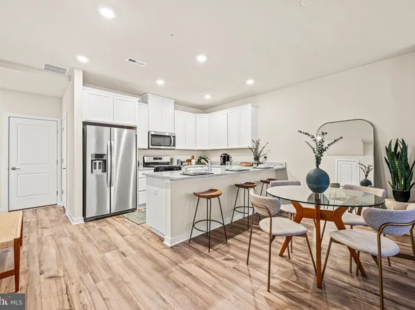 705 Platinum Dr, Phoenixville, PA 19460