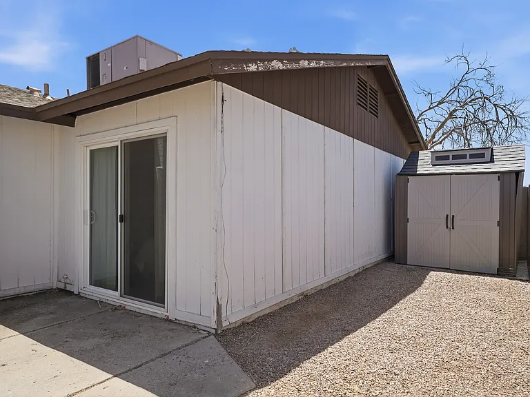 932 W Julie Dr — Photo 38