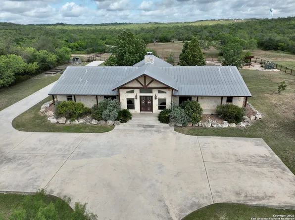 1504 FM 1343, Castroville, TX 78009